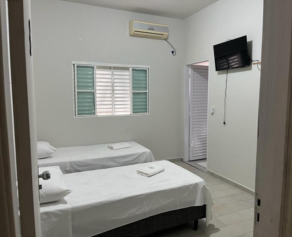 Hotel E Pousada 3 Irmaos Coxim Bagian luar foto